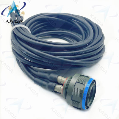 Se trata de un conector de enchufe de la serie III con contacto masculino cuádrico D38999/26WF04PFNC110