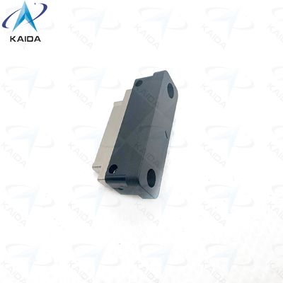 Material de contacto de aleación de cobre de larga duración Concha metálica con chapa de contacto de oro sobre níquel.J70 Serie Conector rectangular.J70-2C2-051-121-TH