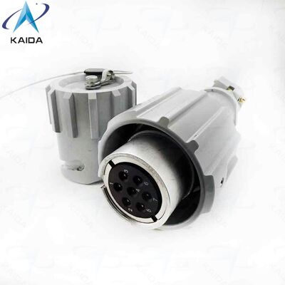 Conectores impermeables con bayoneta cilíndrica РБН1-7-18Ш4-В para instalación al aire libre. Los conectores РБН1 consisten en dos partes: enchufe y toma de corriente. Los enchufes y tomas de corriente pueden montarse en el chasis o en el cable.